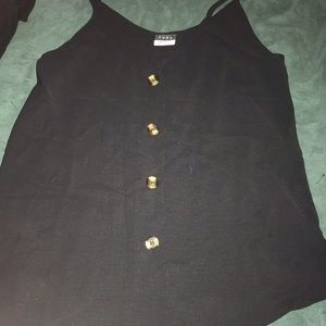 Tank top with buttons